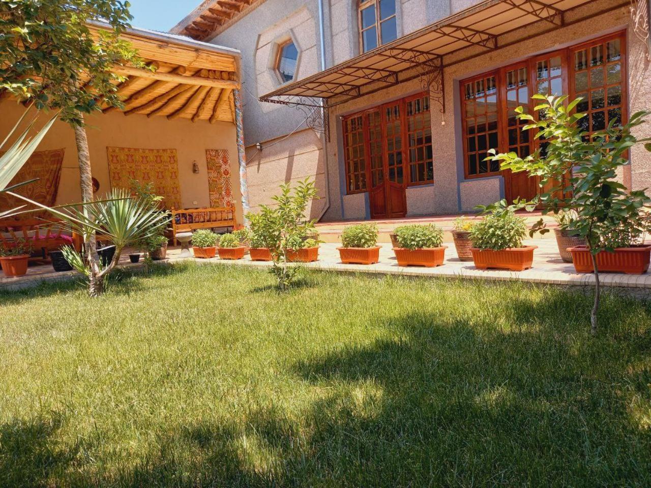 Guest House Ikathouse Marghilon ภายนอก รูปภาพ