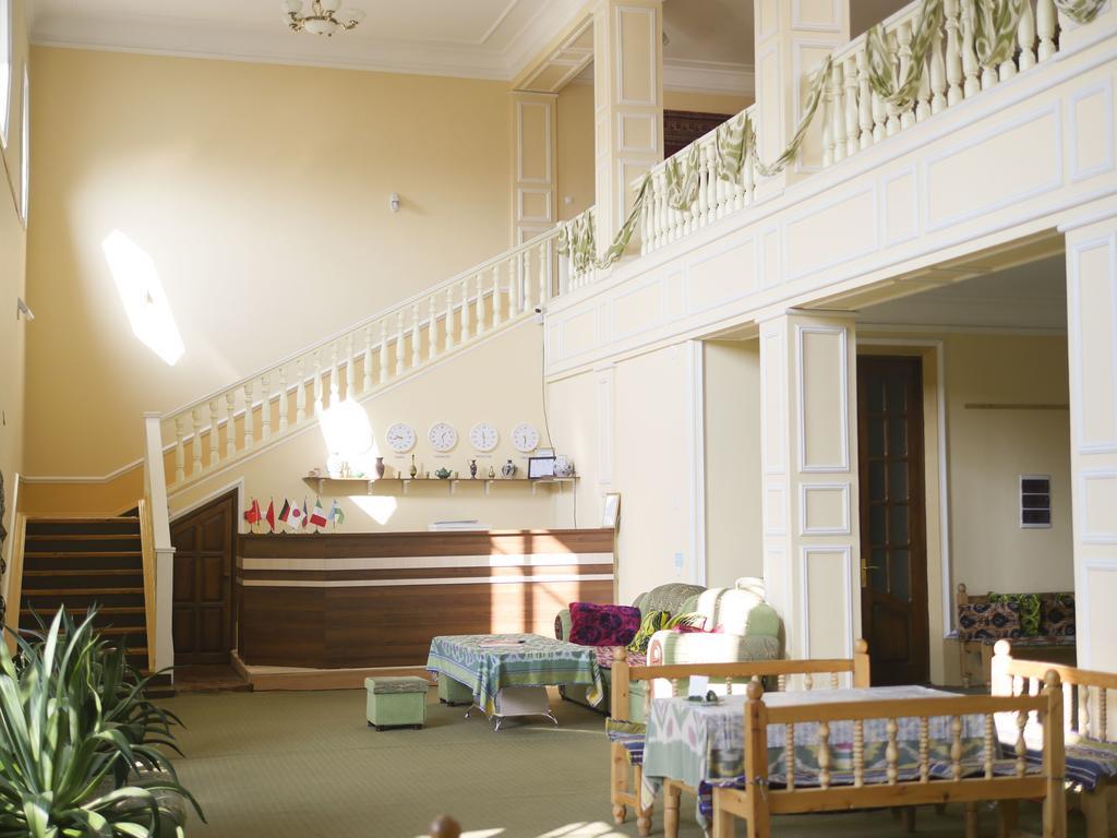 Guest House Ikathouse Marghilon ภายนอก รูปภาพ