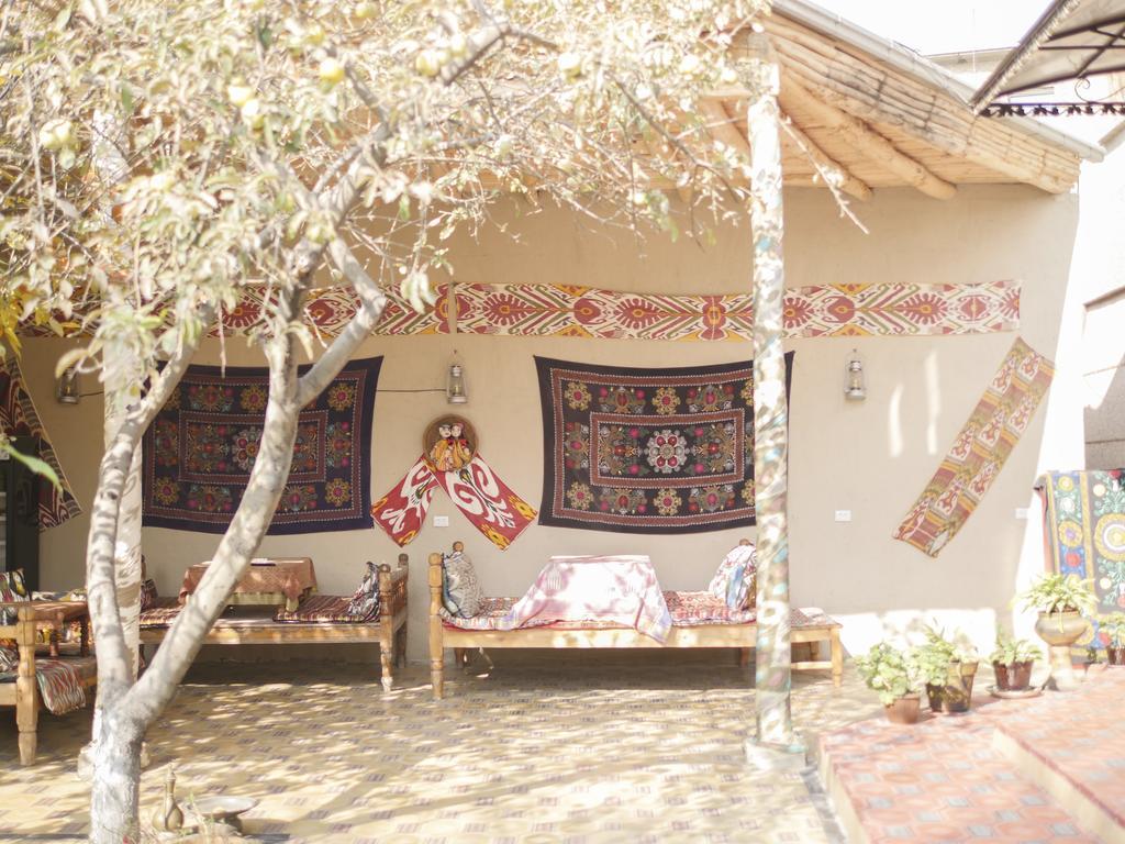 Guest House Ikathouse Marghilon ภายนอก รูปภาพ